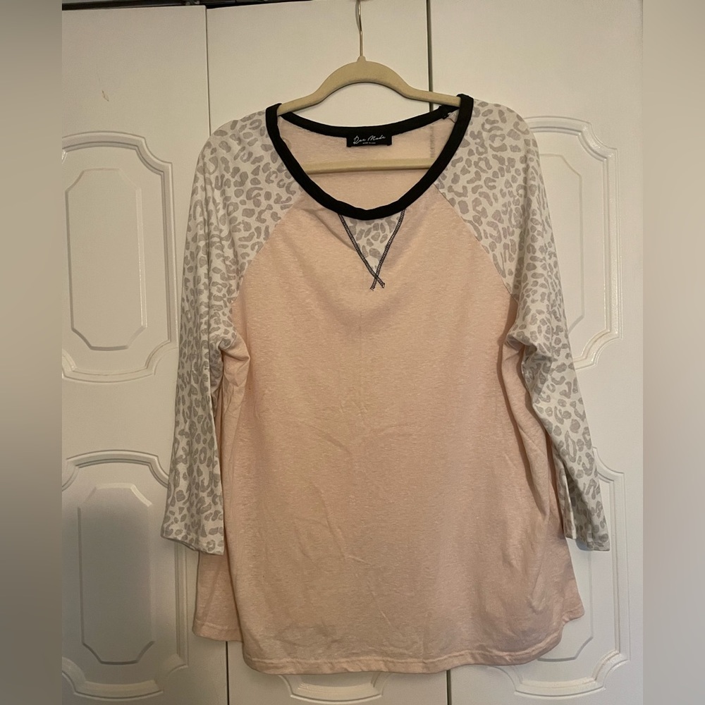 Women’s long sleeve shirt